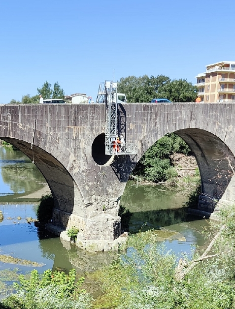 ponte fiume chiuso1