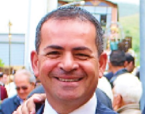 Capuaonline.com - Vitulazio. Cambia il sindaco. &Egrave; Antonio Scialdone la  nuova fascia tricolore. Quasi mille i voti di distacco con l'uscente Russo.